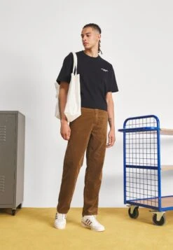 Adidas Originals Forum Unisex - Baskets Basses - Core White/Chalky Brown/Taupe -Chaussure Belle Promos Boutique 3f132caab8144541b64599b79c26627d