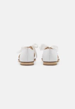 Anna Field Leather - Babies - White 9 Anna Field Leather - Babies - White -Chaussure Belle Promos Boutique 6cf0fe9ddbbc4ce48de11b5b91686845