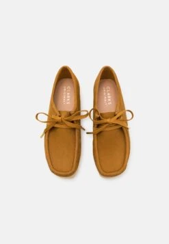 Clarks Originals Wallabee - Derbies - Oakmoss -Chaussure Belle Promos Boutique 9a33c98602154d5fa3462146020f6d41