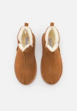 Pier One Leather - Chaussons - Cognac 11 Pier One Leather - Chaussons - Cognac -Chaussure Belle Promos Boutique a57dc333628046f0b023a00282f4066a
