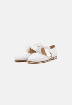Anna Field Leather - Babies - White 8 Anna Field Leather - Babies - White -Chaussure Belle Promos Boutique c33b581c2b534b6d9723a7ccc827f531